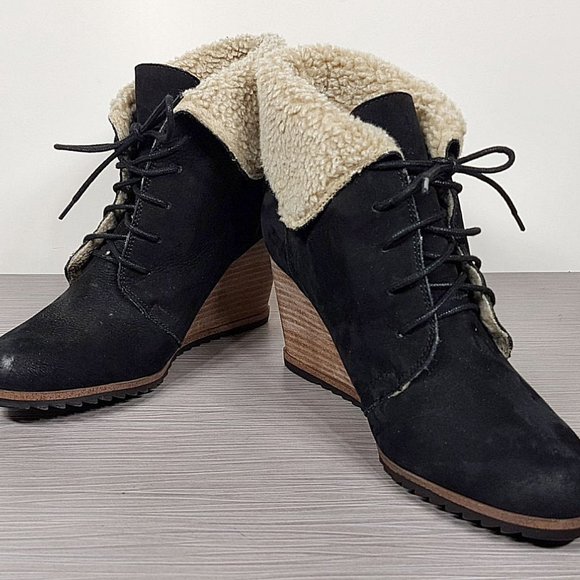 Caslon Gaby Faux Shearling Lace-Up Bootie, Black Leather, Womens Size 9 & 12 - Picture 4 of 12